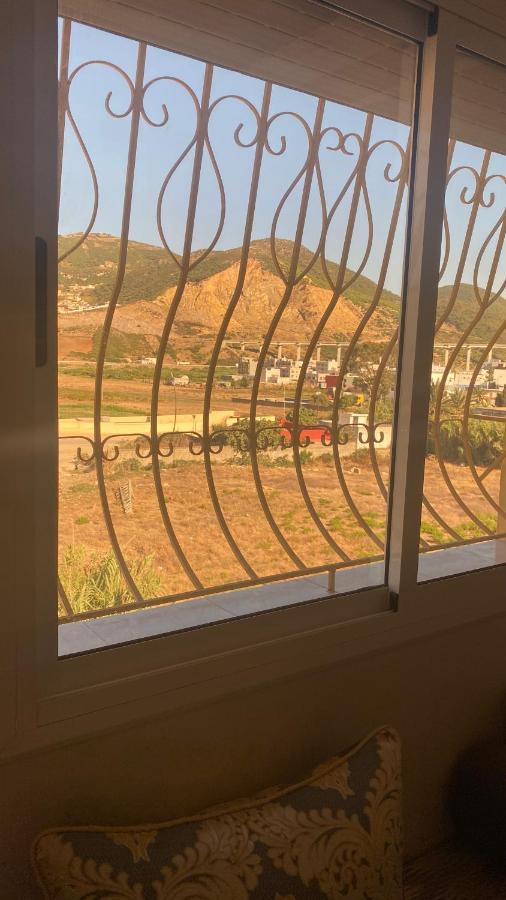 Big Appartement In Ksar Sgher And Close クサール・エス・セギール エクステリア 写真