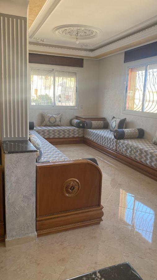 Big Appartement In Ksar Sgher And Close クサール・エス・セギール エクステリア 写真